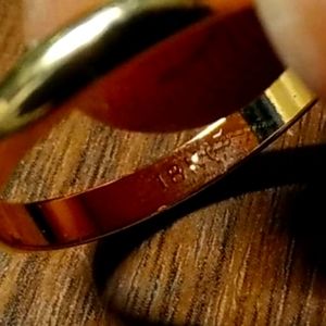 18k gold wedding band size 10